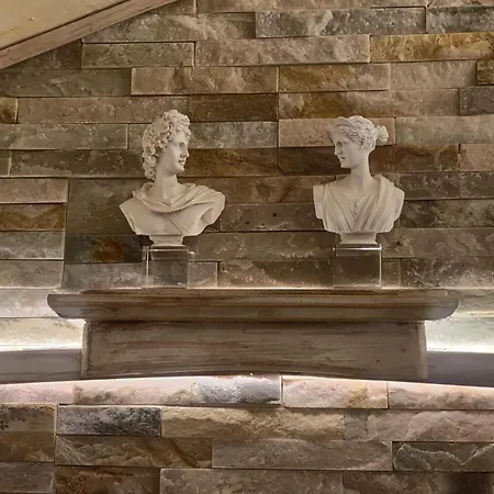 Lejlighed Domus Corneliae - Romantico Attico & Jacuzzi - Metro A Cornelia *